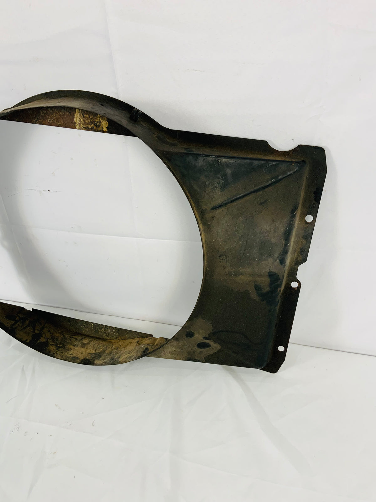 Used - Fan Shroud - FJ62 1987-1990