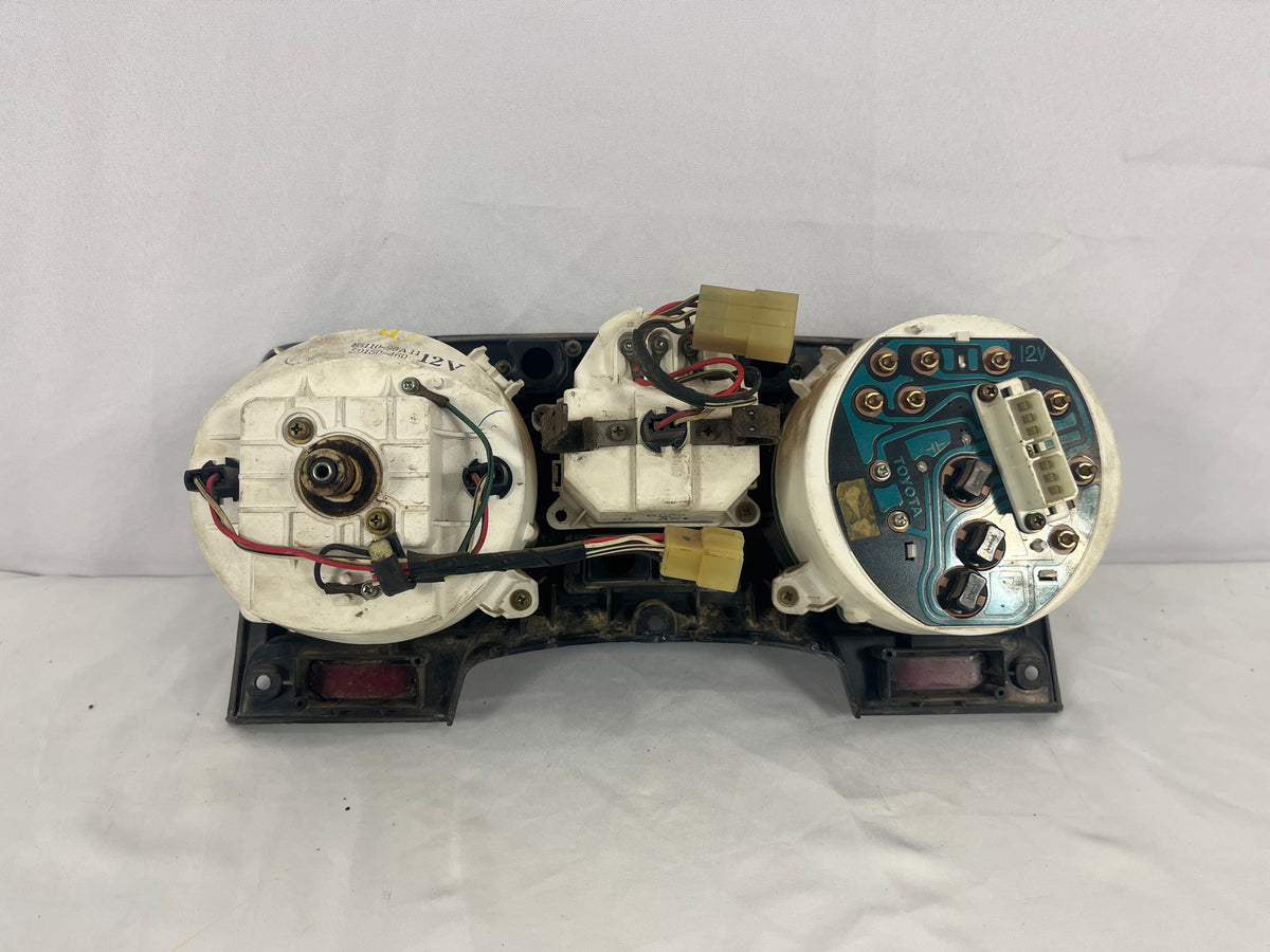 Used - Instrument Cluster / Gauge Assembly - FJ60