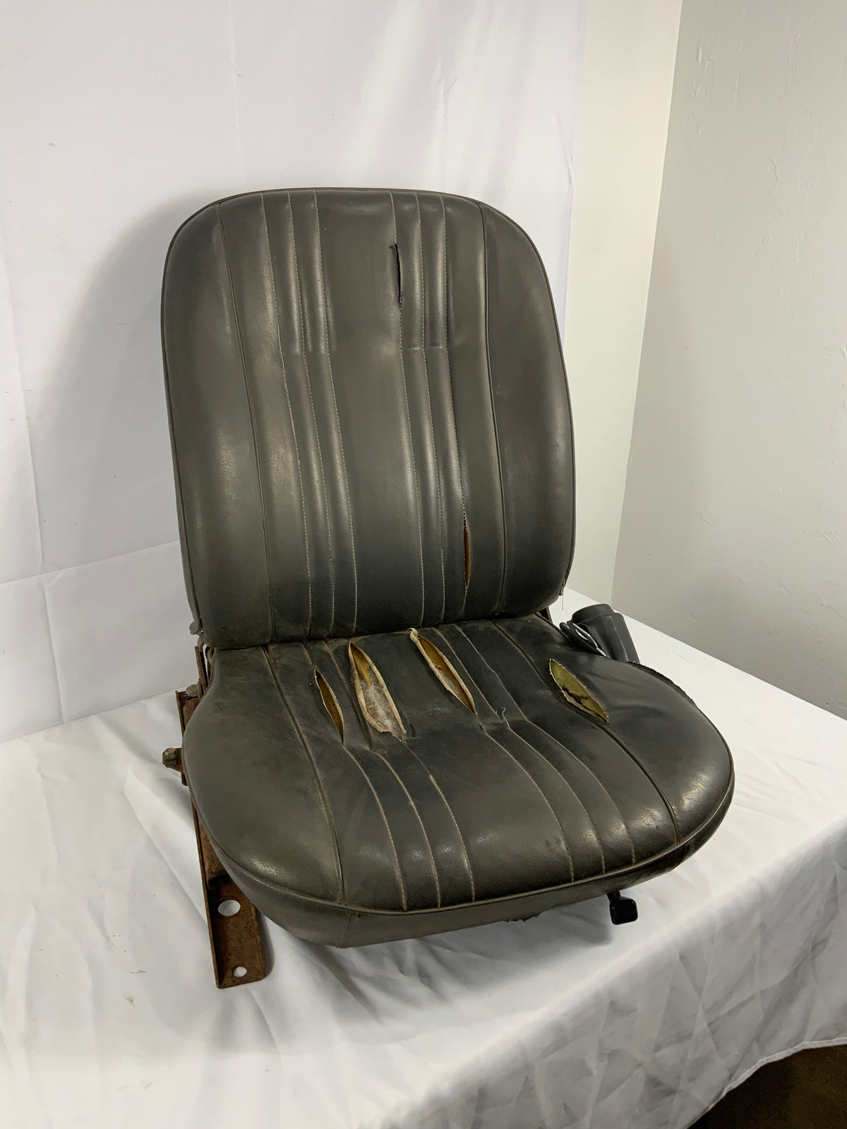 Used - Bucket Seat Pair - FJ40 1972-1978