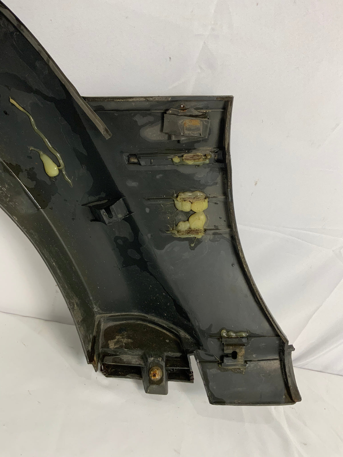 Used - Fender Flare Right Front - LX450 1996-1997