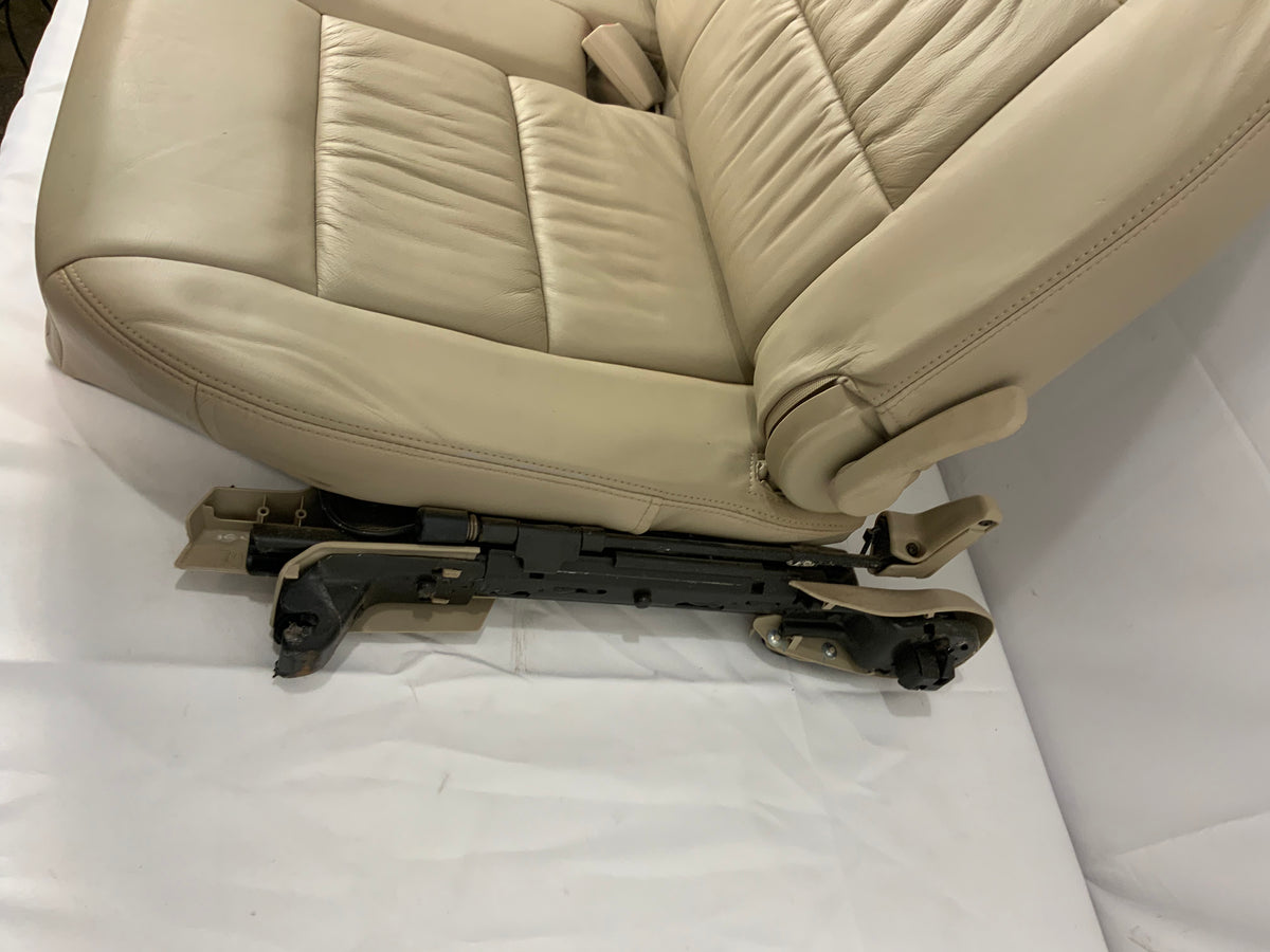 Used - Jump Seat / 3rd Row Seat Left - 100 Series 2002-2007