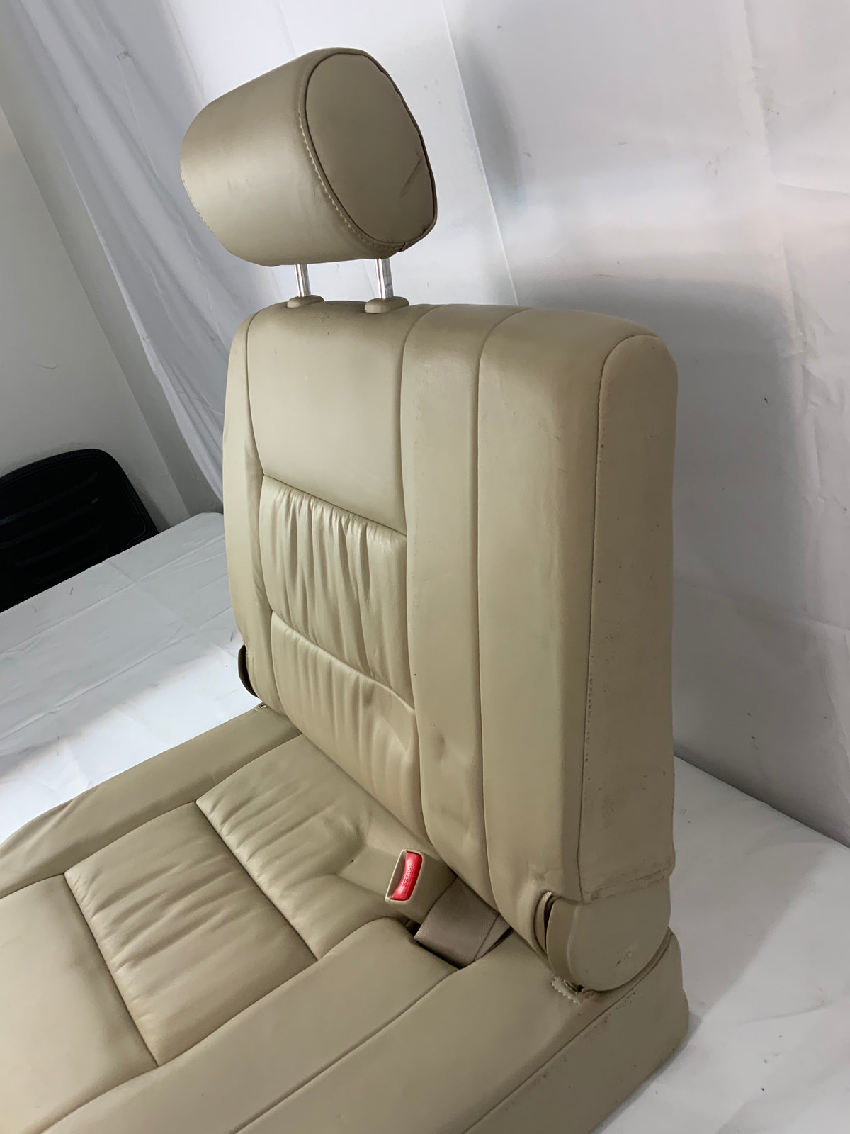 Used - Jump Seat / 3rd Row Seat Right - 100 Series 2002-2007