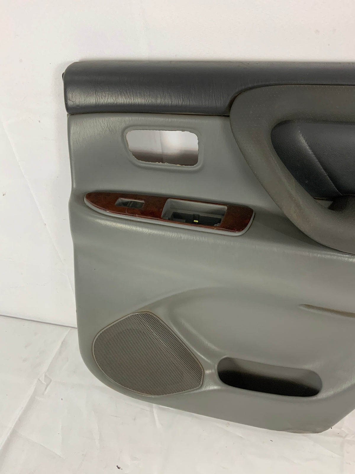 Used - Door Panel Right Rear Gray - 100 Series 2002-2007
