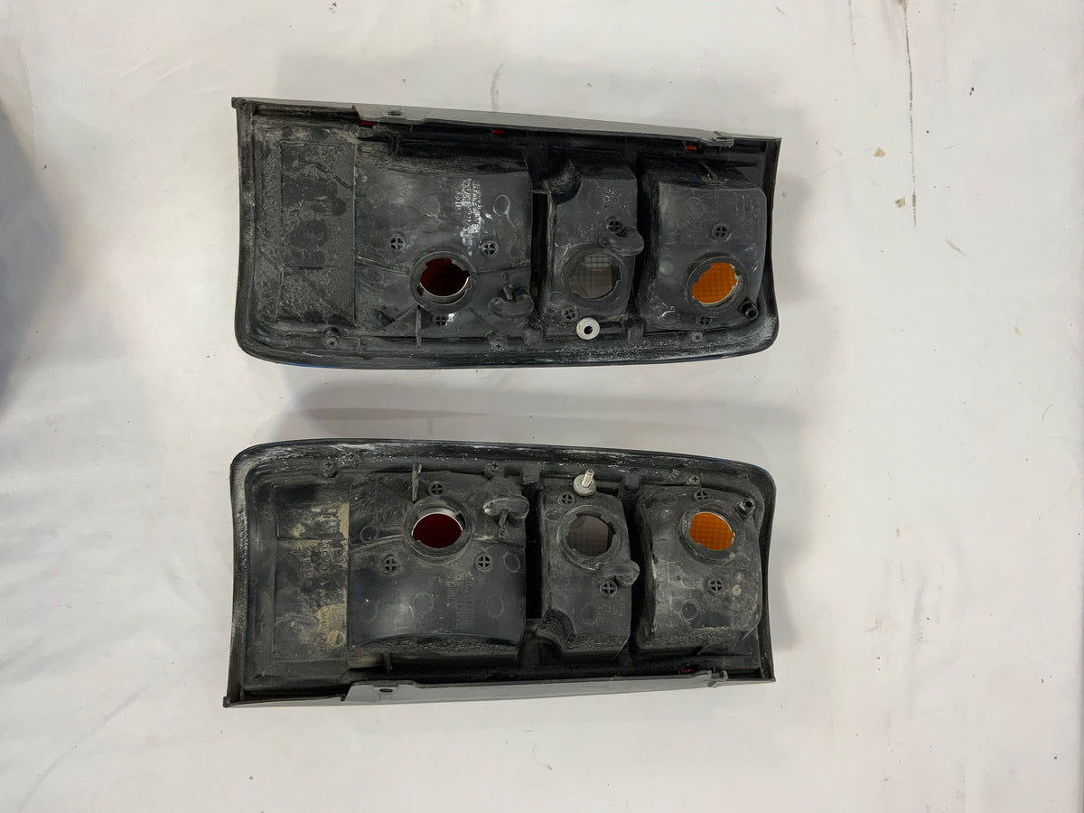 Used - Tail Light Housing / Lens Pair - FJ80 1990-1998