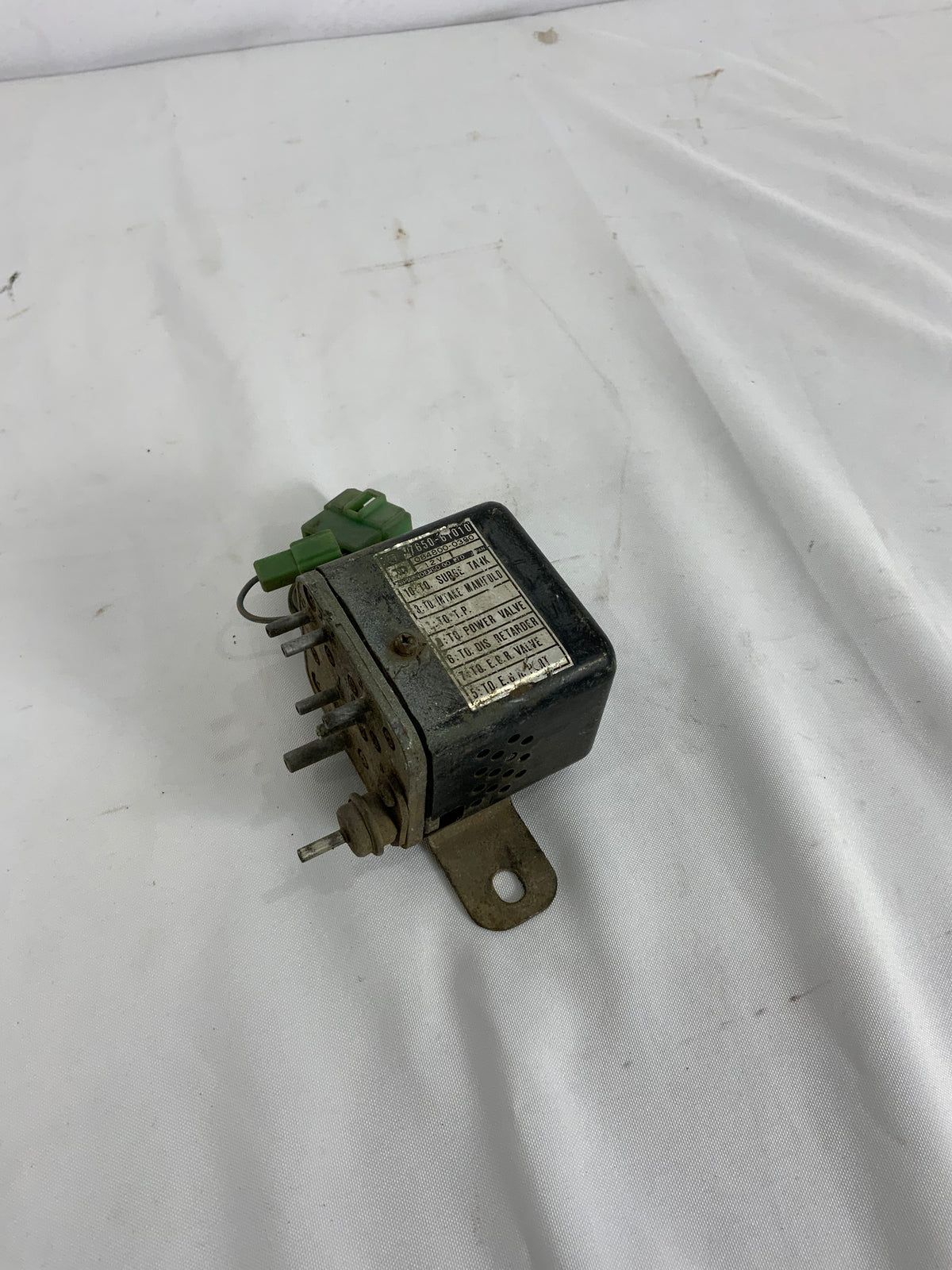 Used - Vacuum Module / Vacuum Switch - (17650-61010) FJ40 1975-1977