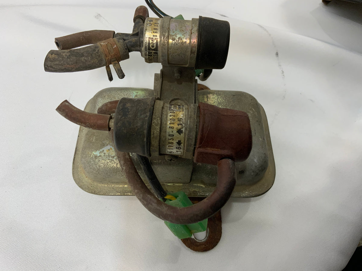 Used - Vacuum Switching Valve Assembly (17650-61030, 17650-01050) - FJ40 1976-1977