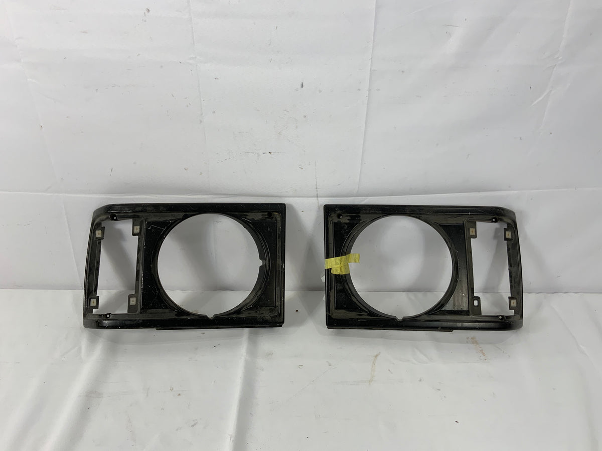 Used - Headlight Bezel Pair - FJ60 1980-1987