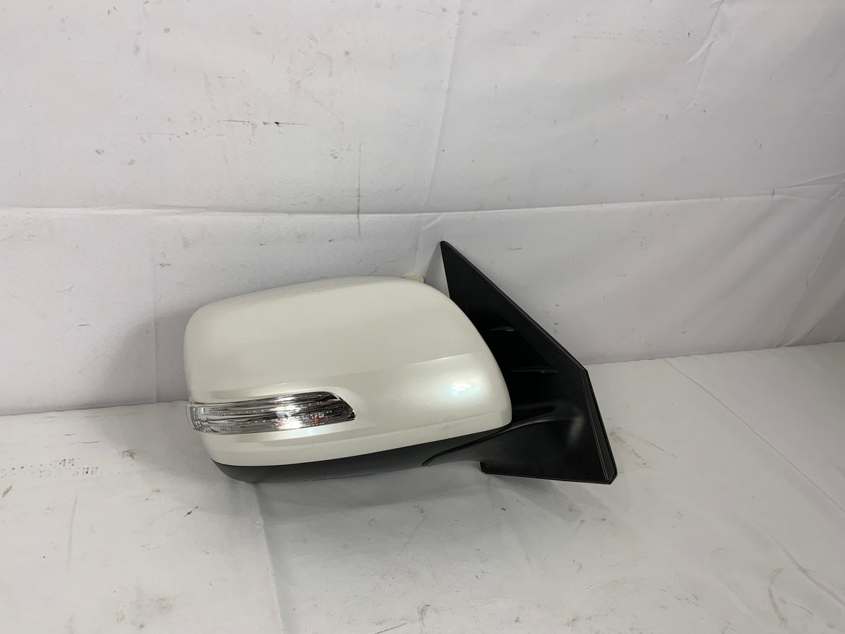 Side View Mirror Right - 200 Series - Cruiser Corps Side View Mirror Right - 200 Series - Cruiser Corps