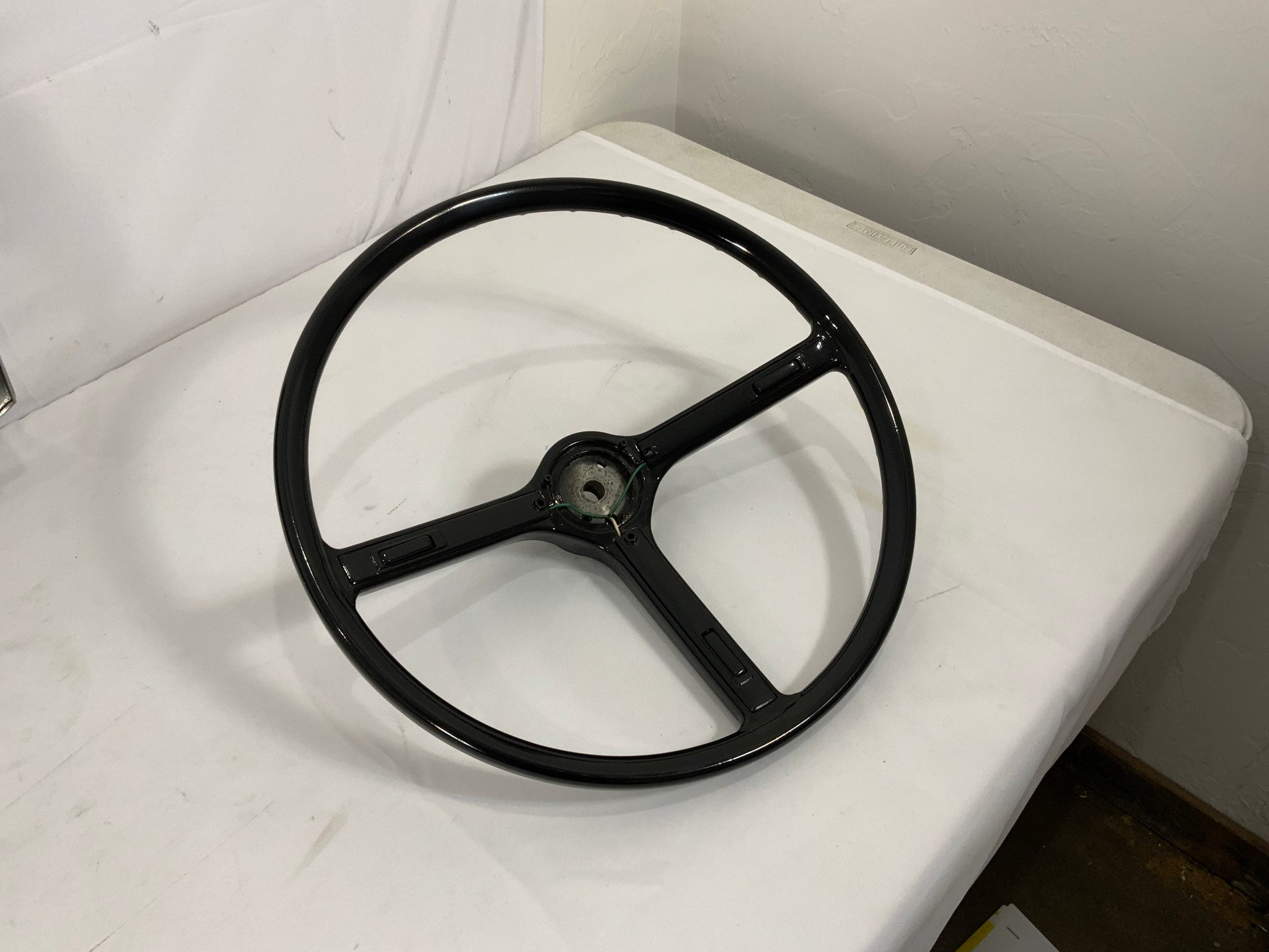Refurbished - Steering Wheel 33 Spline - FJ40/43/45/55, BJ40/45 9