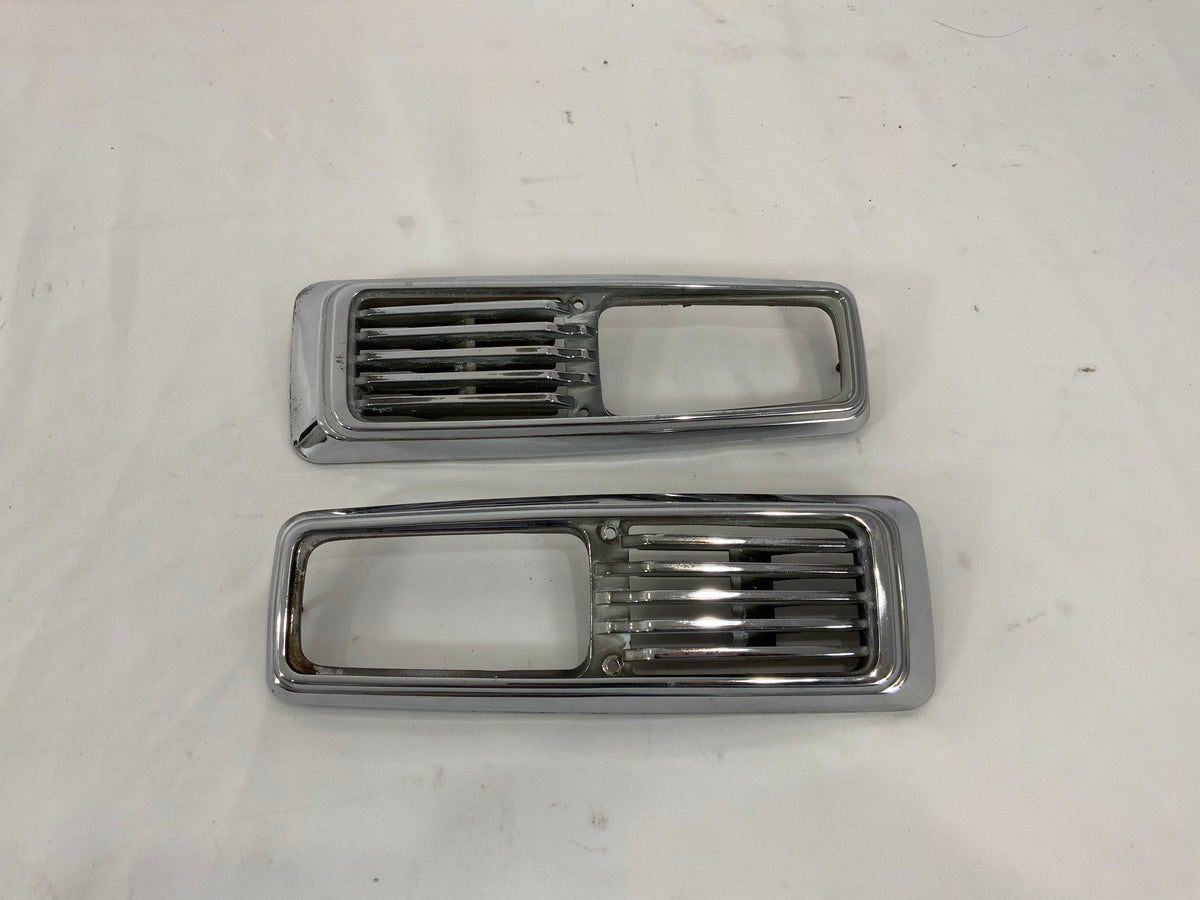 Used - Chrome Side Marker and Vent Trim Pair - FJ55