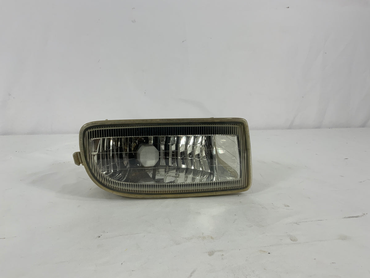 Used - Fog Light Right - 100 Series 1998-2005
